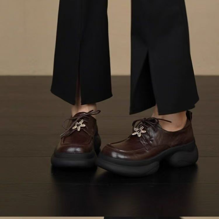 2026 primavera nuevo cordón negro zapatos de cuero redondos de suela gruesa zapatos Lefour femenino universal zapatos de estilo británico