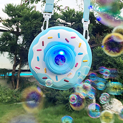 跨境玩具网红甜甜圈泡泡机电动灯光音乐自动吹泡泡相机 地摊玩具