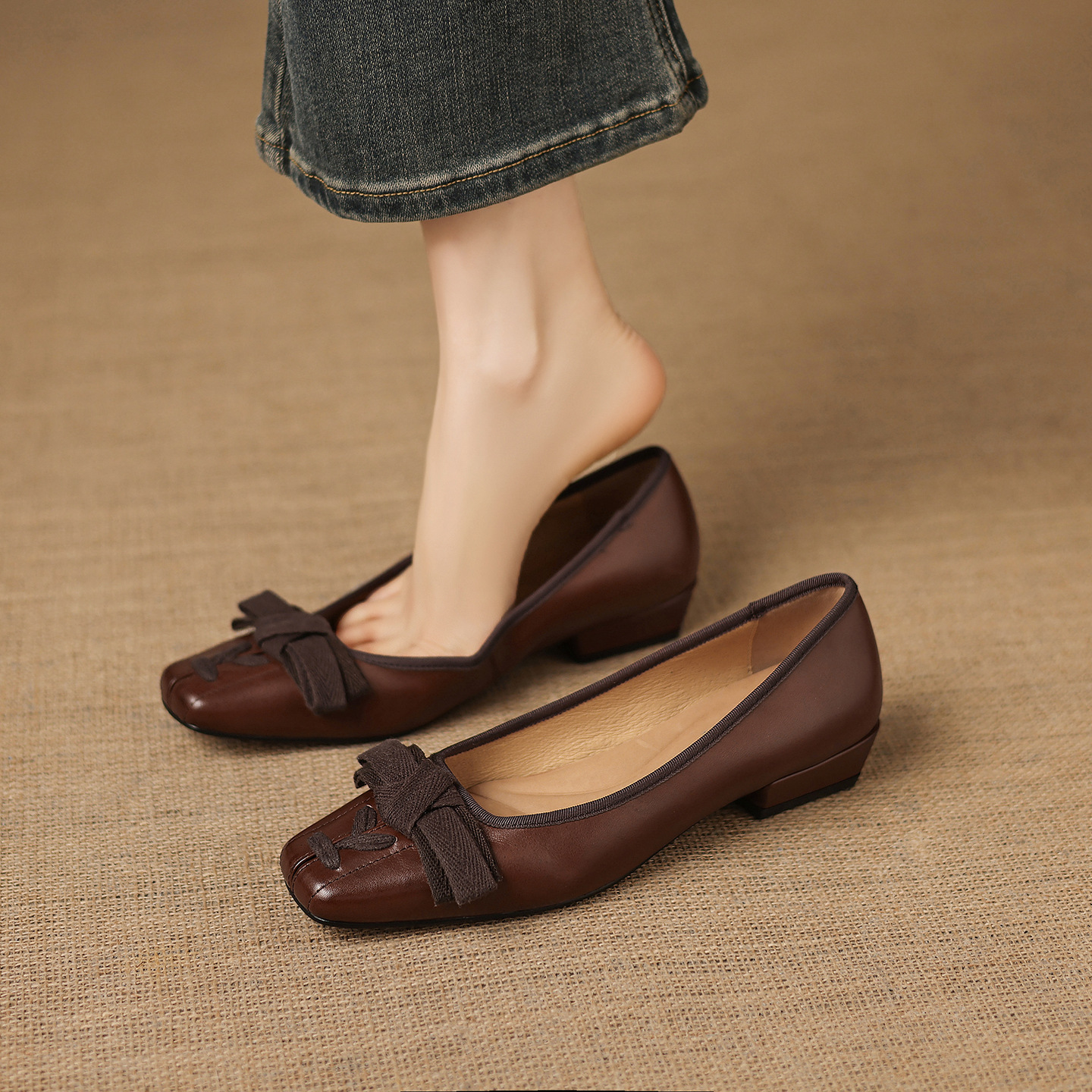 Giày da nữ mũi vuông cổ điển gót thấp phong cách vintage — đen