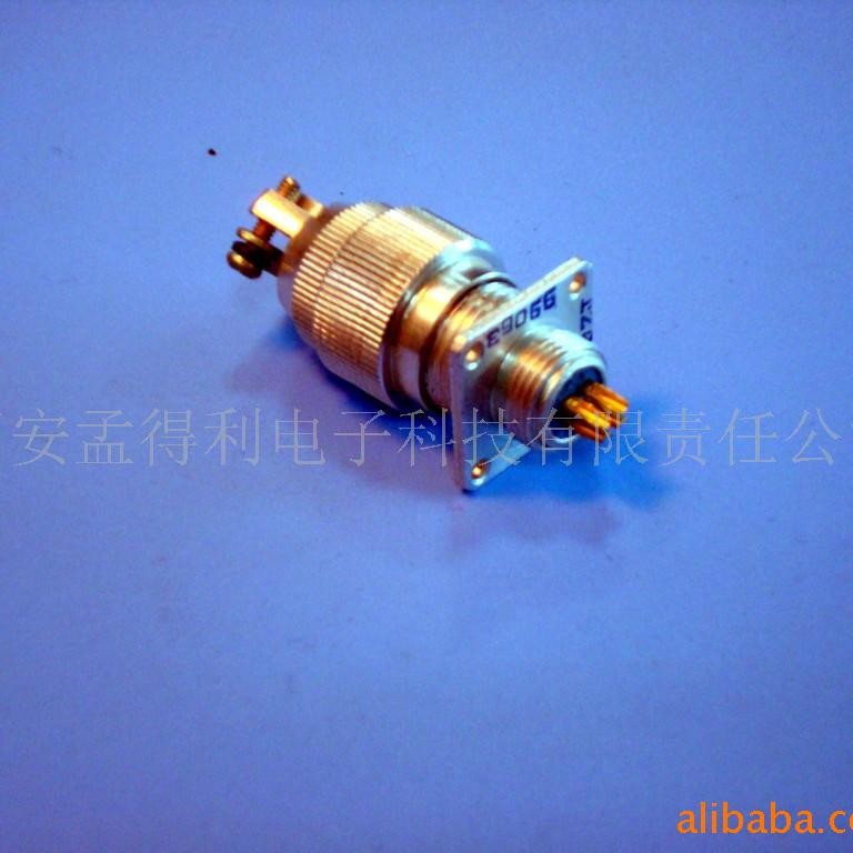 Y4电连接器