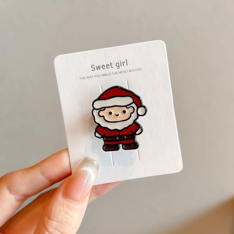 Broche de aleación de sentido avanzado japonés nueva insignia de personalidad de moda femenina de dibujos animados bolsa de Navidad accesorios de metal al por mayor