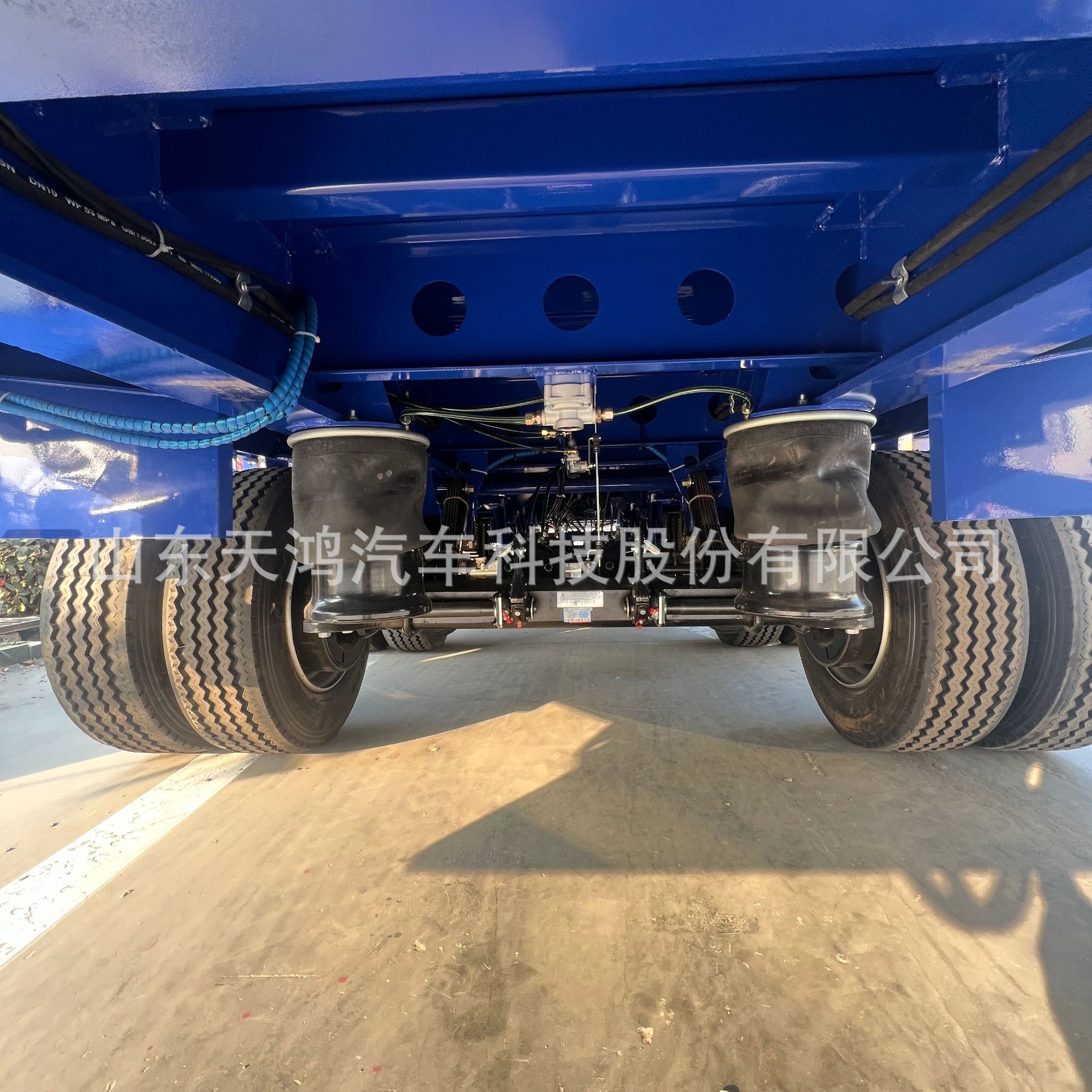 Factory Production Direct Sales Export for Sale Lowbed Semi-Trailer Trailer Hydraulic Winch Heavy-Duty Large Piece Transport Trailer