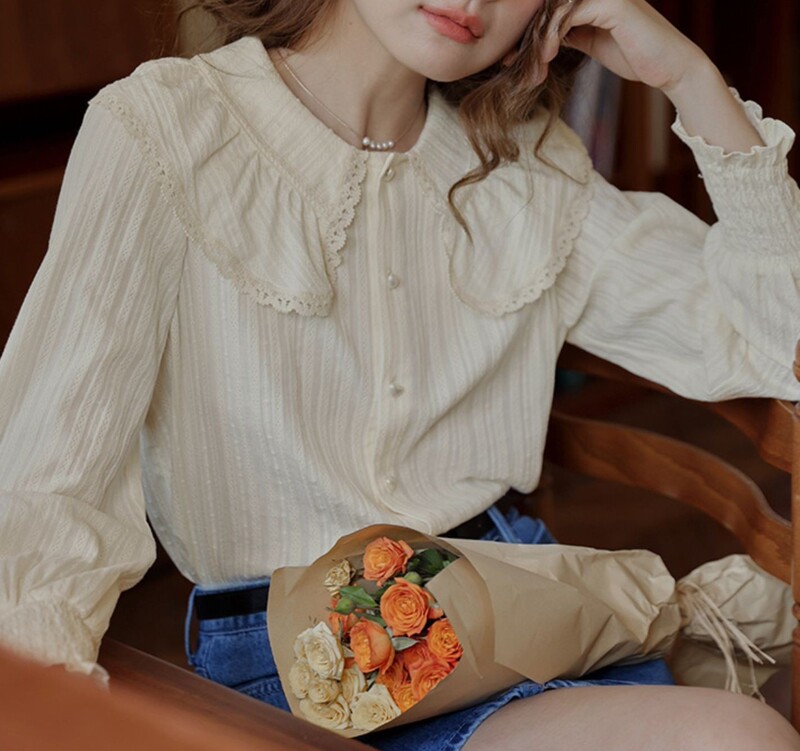 Lace large lapel shirt Women's Spring French retro long sleeve design temperament shirt niche doll collar top