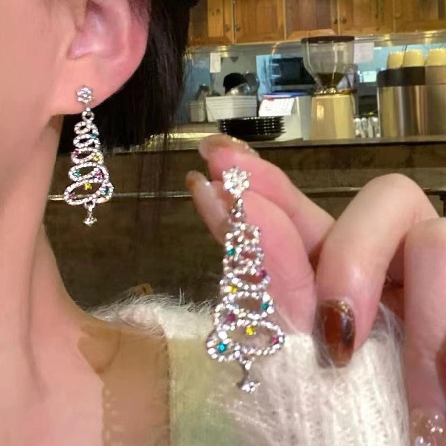 7955 ear clip
