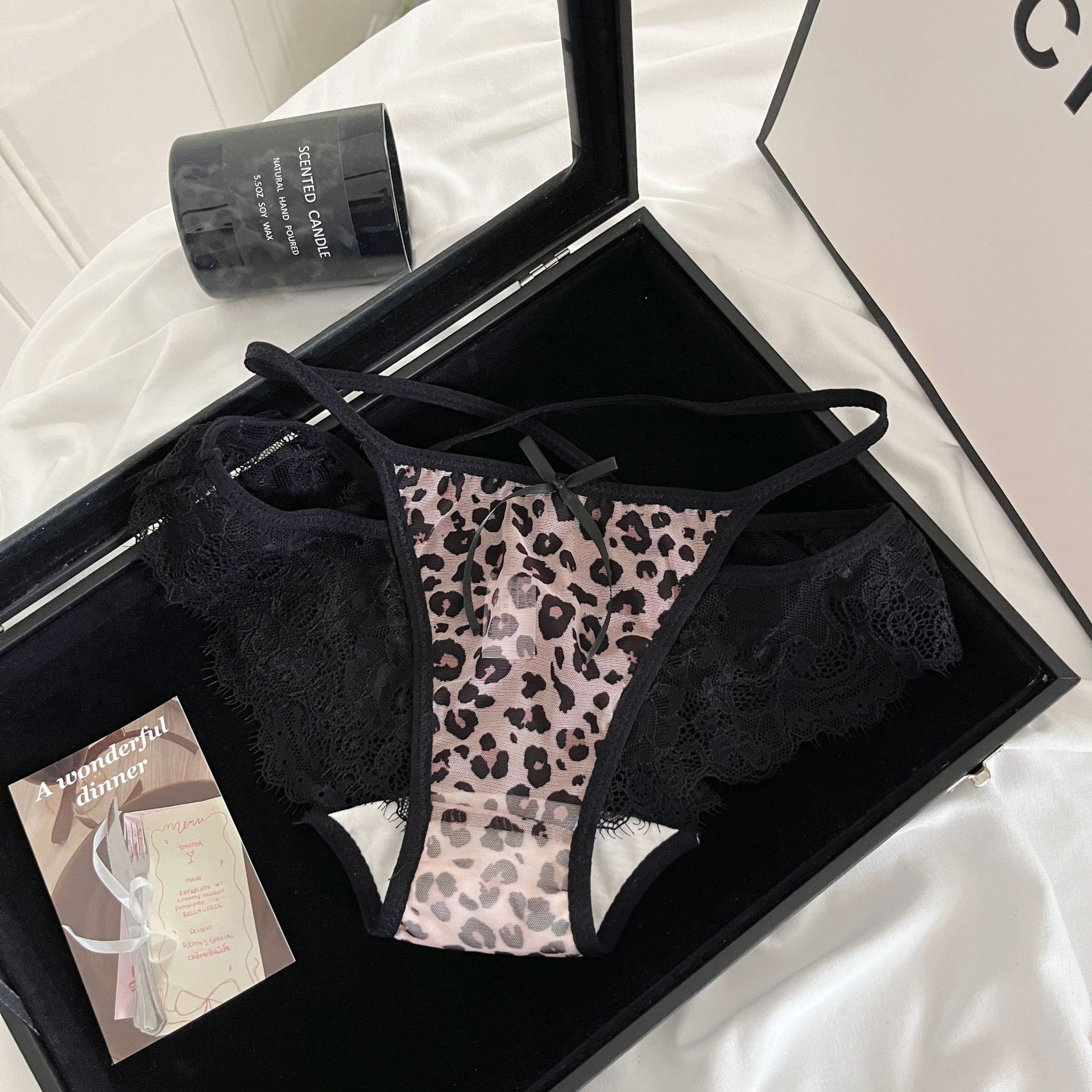 Cheetah Waige Ji * Calzoncillos de encaje con estampado de leopardo estilo de chica sexy puro deseo hueco cómodo entrepierna de algodón puro calzoncillos de cintura baja