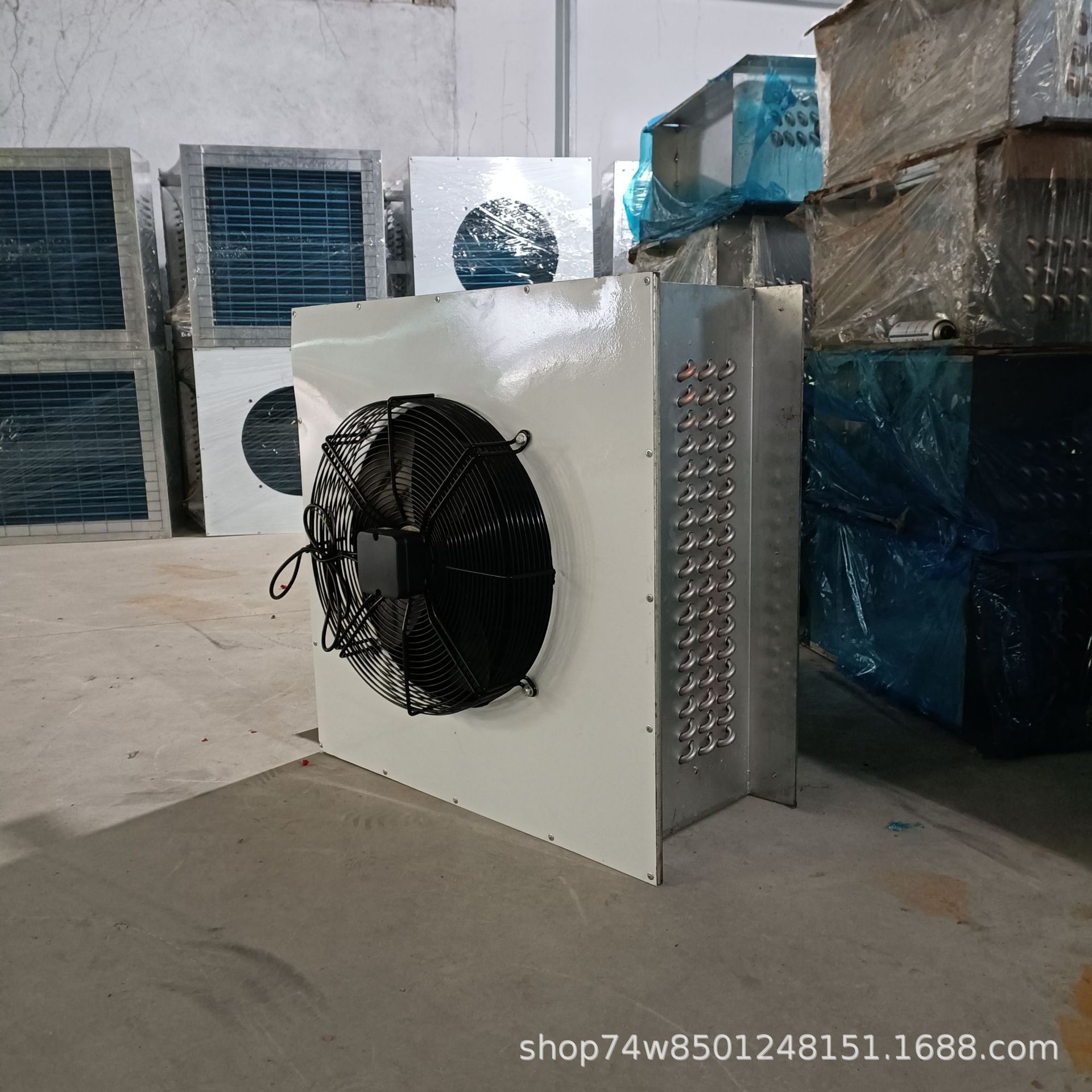 水产养殖大棚种植养殖冬季加温冷暖风机铜管水温换热器畜牧热风机