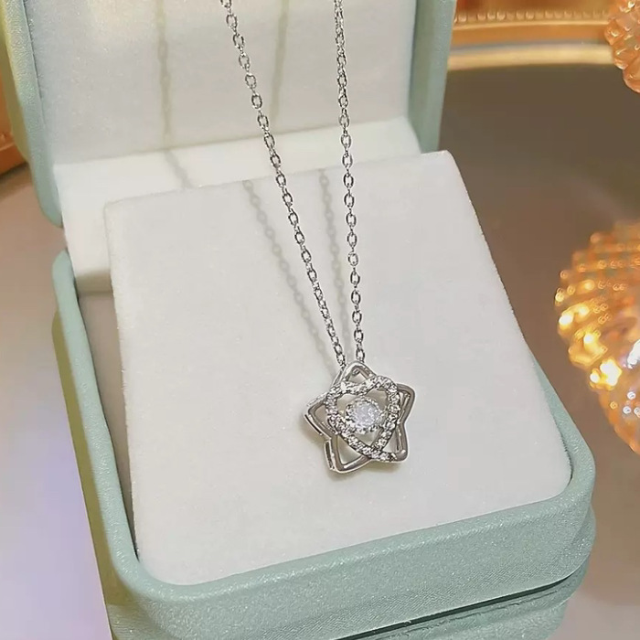 Collar de acero de titanio para mujeres simple y versátil estilo ligero de lujo nicho diseño de alta calidad no decoloración joyería de cadena de clavícula al por mayor
