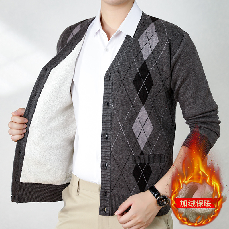 Source factory for middle-aged and elderly men's autumn and winter clothing, including warm knitted sweaters, coats, and father's outfits.