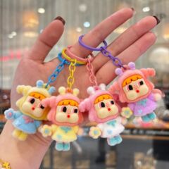 植毛泣き人形キーホルダーかわいいアニメ人形クロスボーダーキーホルダーかばんストラップメーカー卸売り