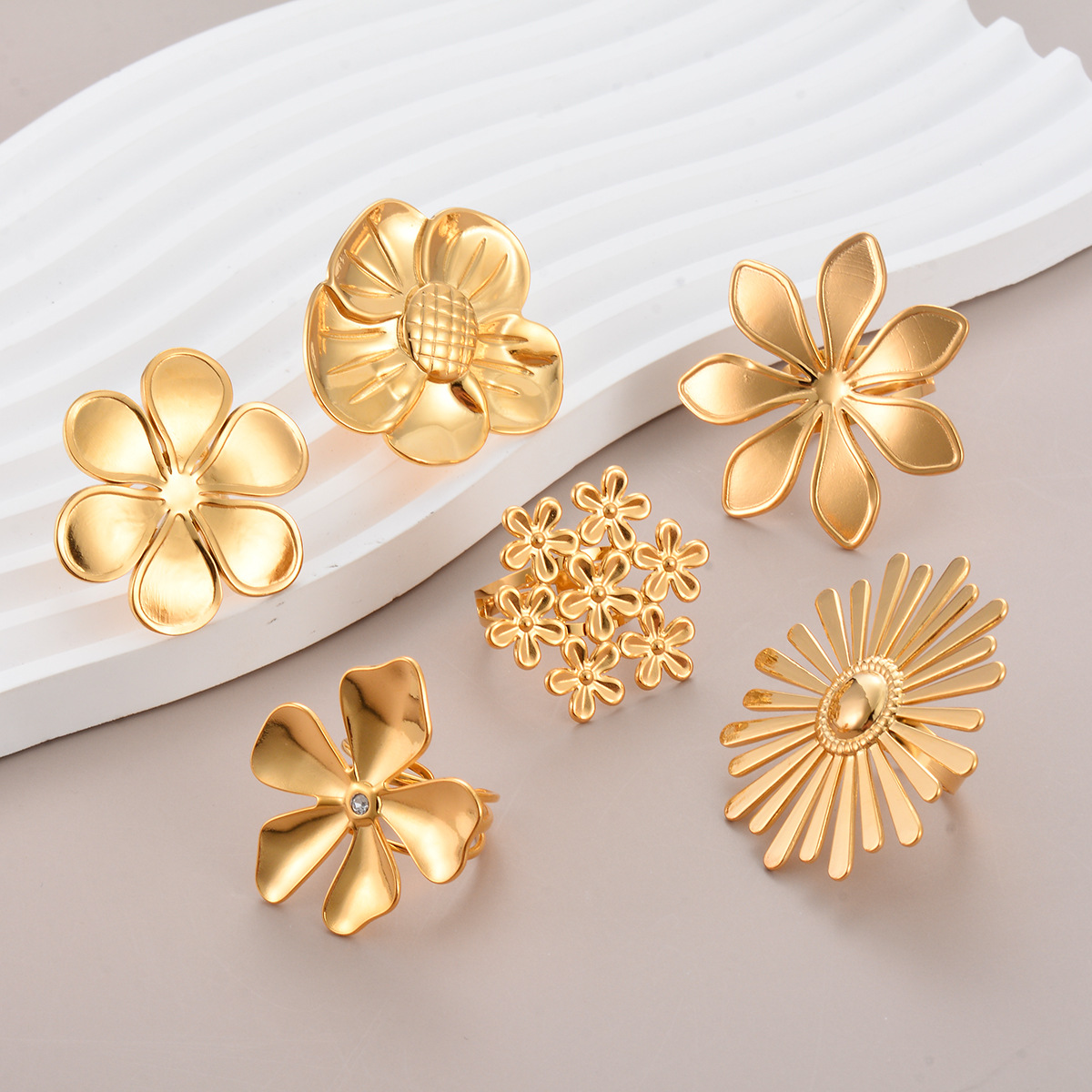 18K Real Gold Plated Plating Material Open Rings Classification Exaggerated Flower Stainless Steel Plating Open Rings