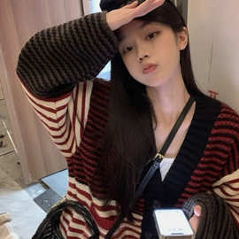 ZM97安可拉红色毛衣女秋冬复古chic慵懒宽松拼接条纹V领针织开衫