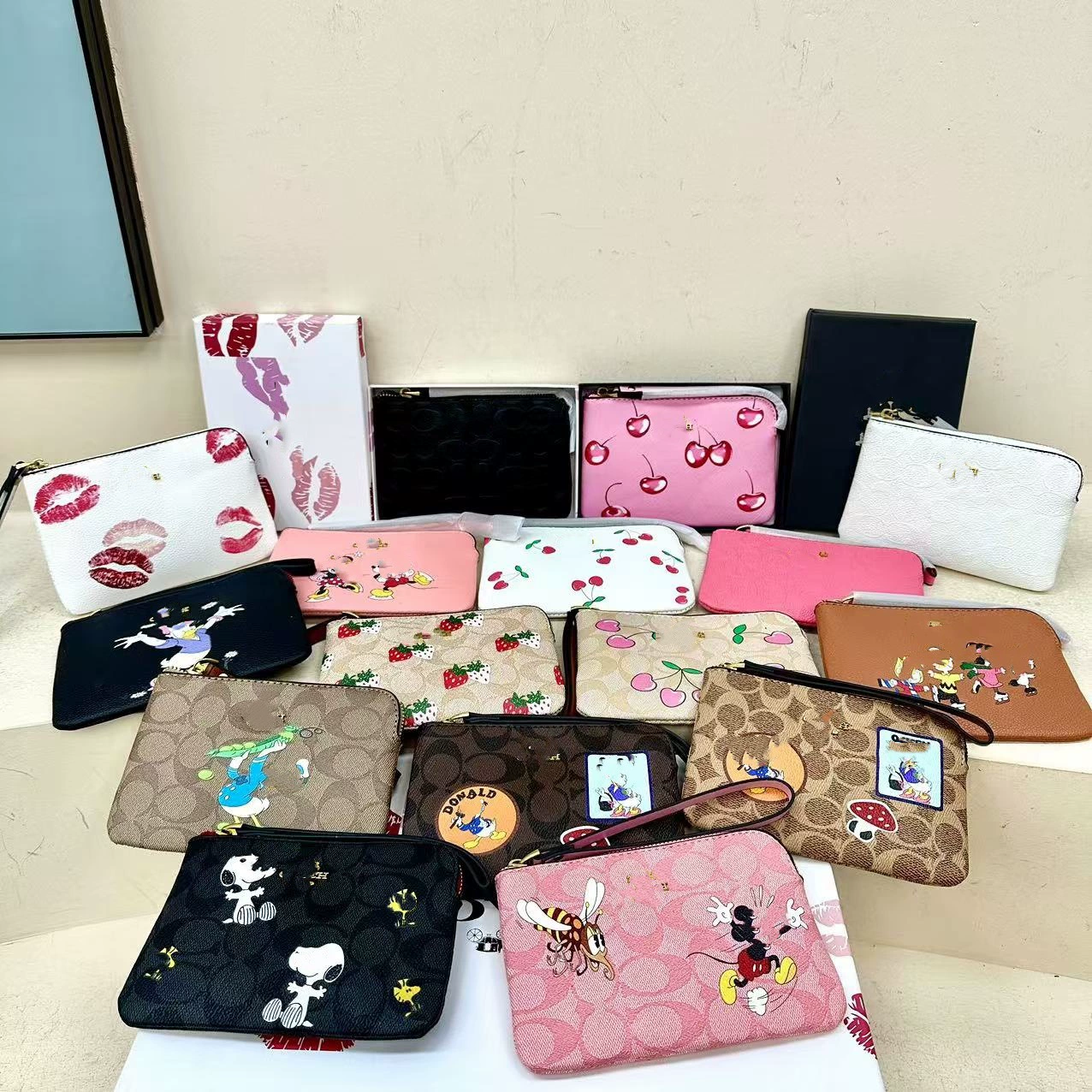 Внешняя торговля мультфильм оптом милый и простой ежедневный дикий шаблон 2025 весна и лето