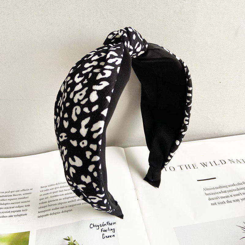 Women's Ig Style Retro Leopard Cloth Hair Band display picture 11