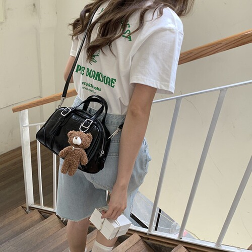 High-end Boston bag for women, new Korean style spring and summer niche retro black hand-held crossbody bag