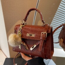 �羳���lС���|�а���Ů��2025�¿�W�t�ٴ�б�������K���