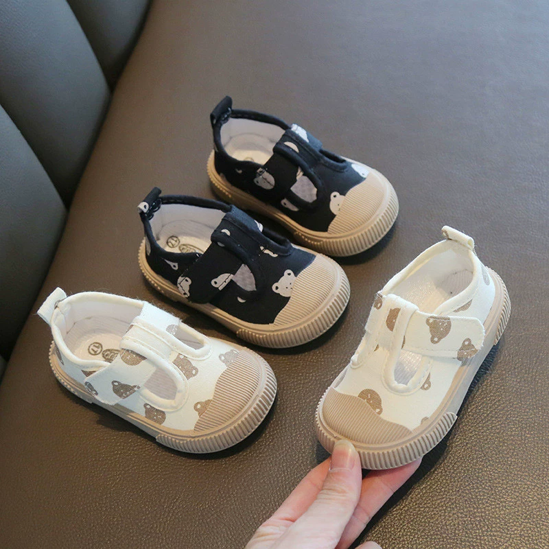 Children's cartoon footwear, cloth shoes for early age for men and women, soft sole