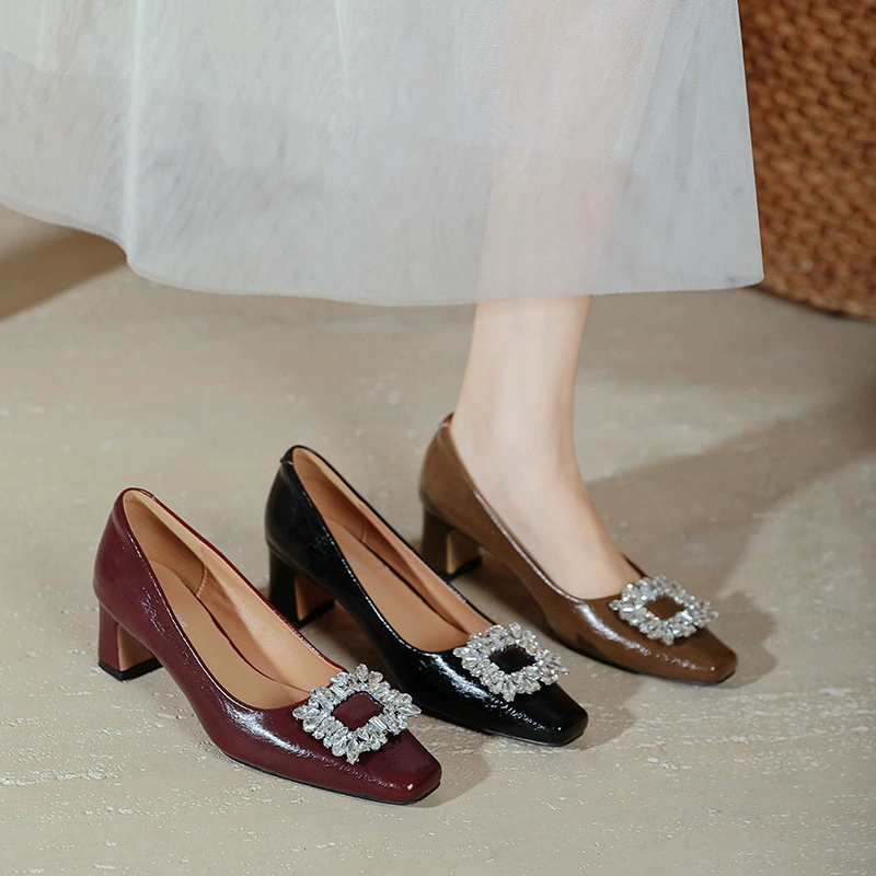 Квадратные туфли на высоком каблуке толстый каблук 2025 новая весна и осень большой размер женской обуви со стразами