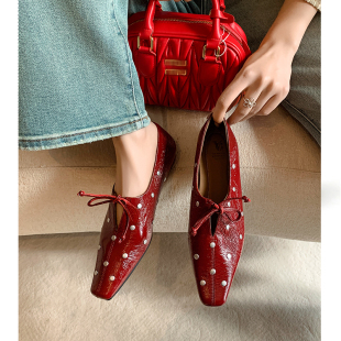 Lan cabinet is very soft ~ square head loafers women's lace-up rivet red small leather shoes square head 3.5cm inner heightening single shoes