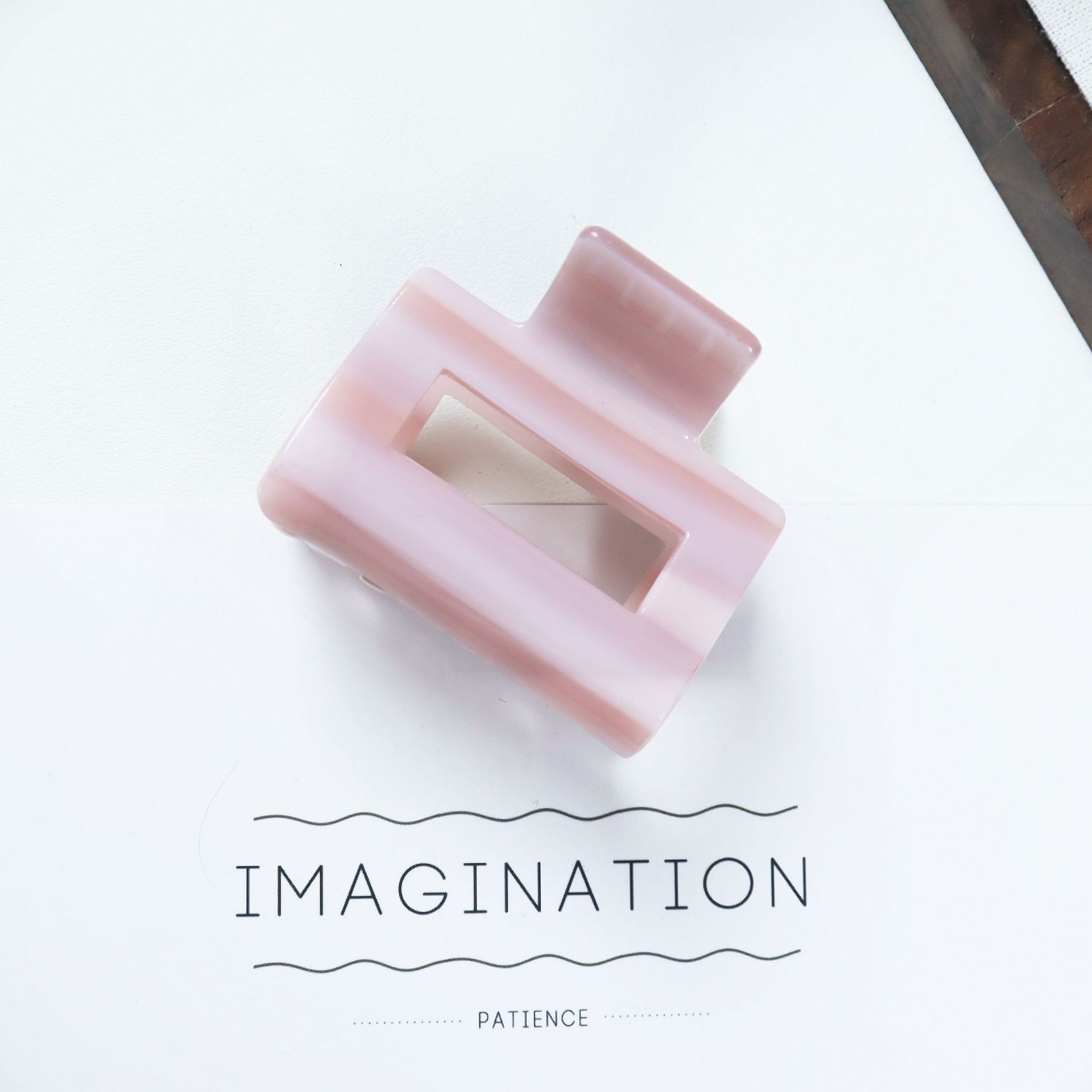 그라데이션 핑크 스트라이프