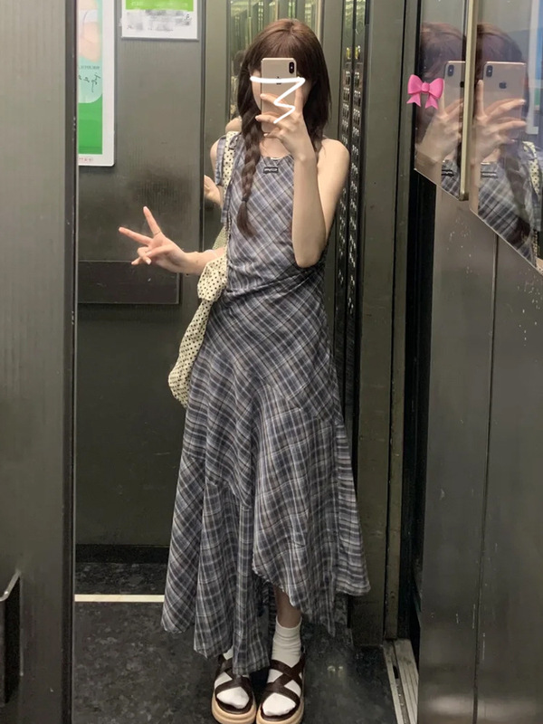 格子挂脖无袖背心连衣裙子女夏季2025新款小个子高级感不规则长裙|undefined
