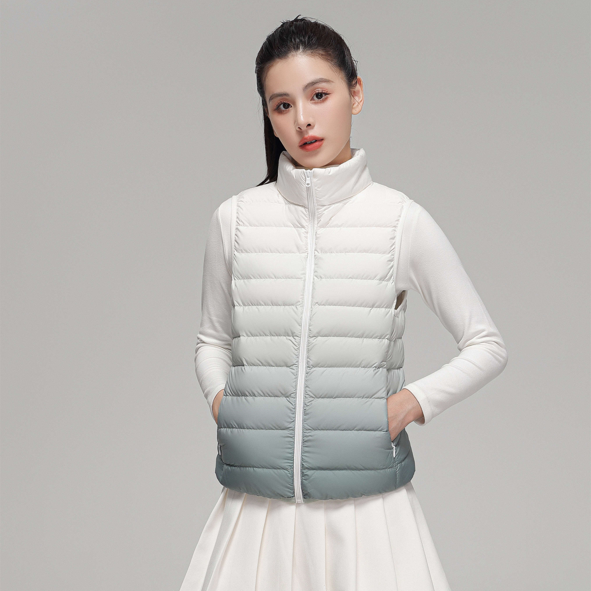 Transfronterizo TikTok otoño y invierno 90 vello chaleco de pluma ligero chaleco de mujer ropa de mujer ligera y delgada chaqueta de hombro de color gradiente