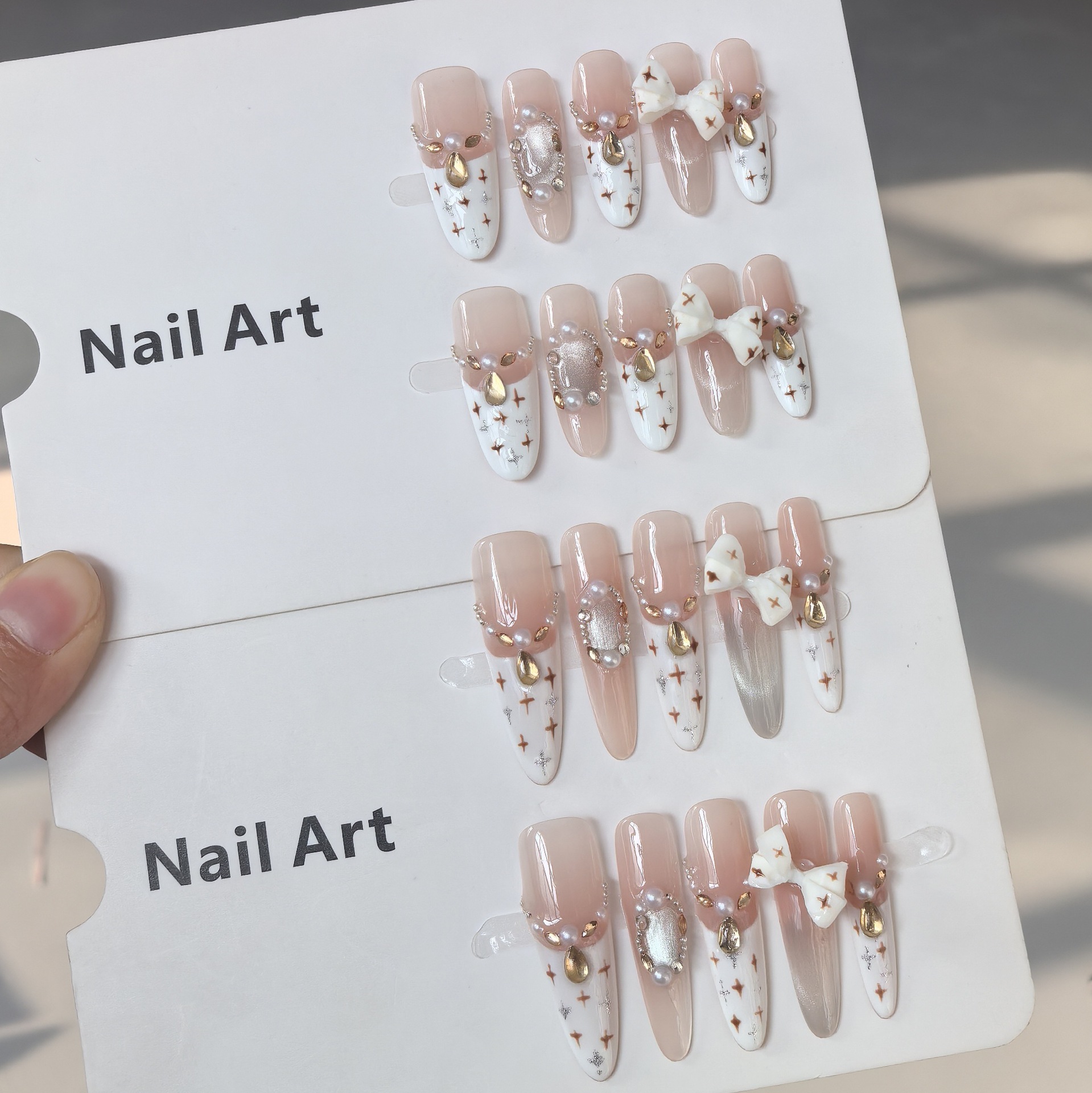 Uña hecha a mano pura, pequeña fragancia de viento puro, gusto de viento largo, productos terminados de uñas blanqueadoras, parches de uñas, uñas hechas a mano