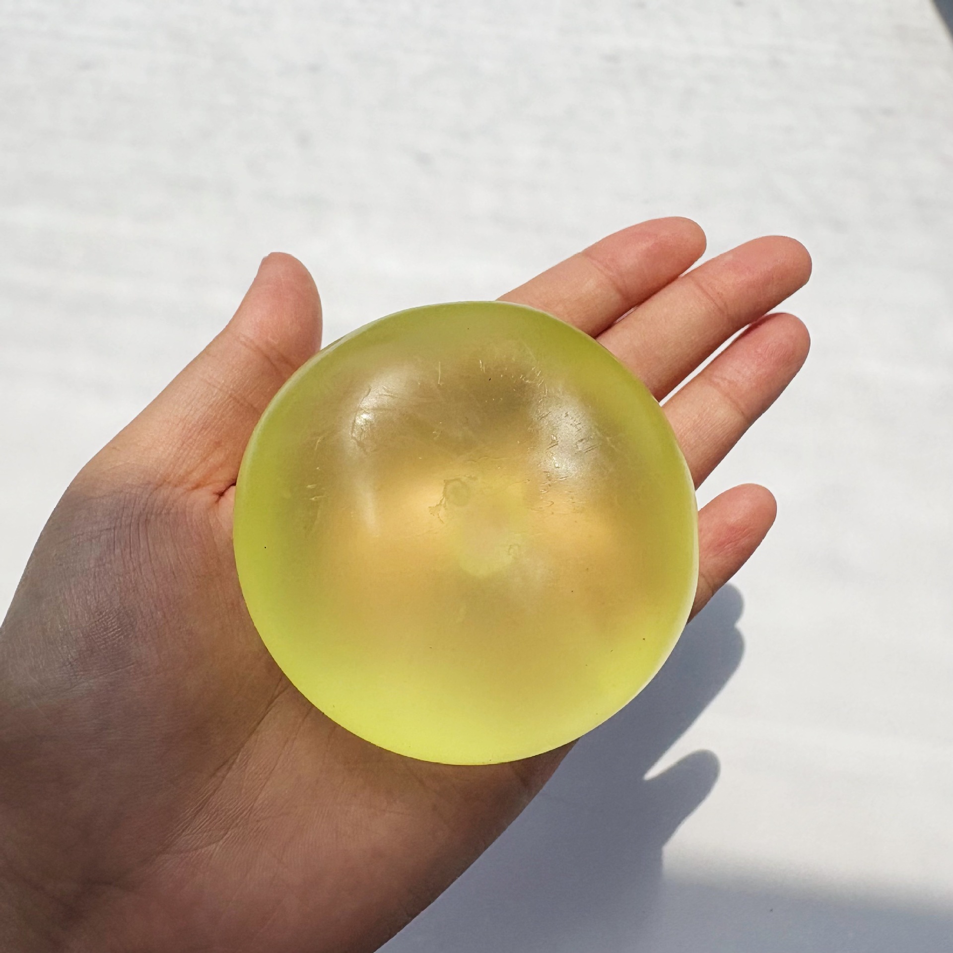 6cm green vaseline handmade ball [not maltose]