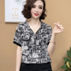 2024夏のお母さんの服はゆったりしていて、やせています。