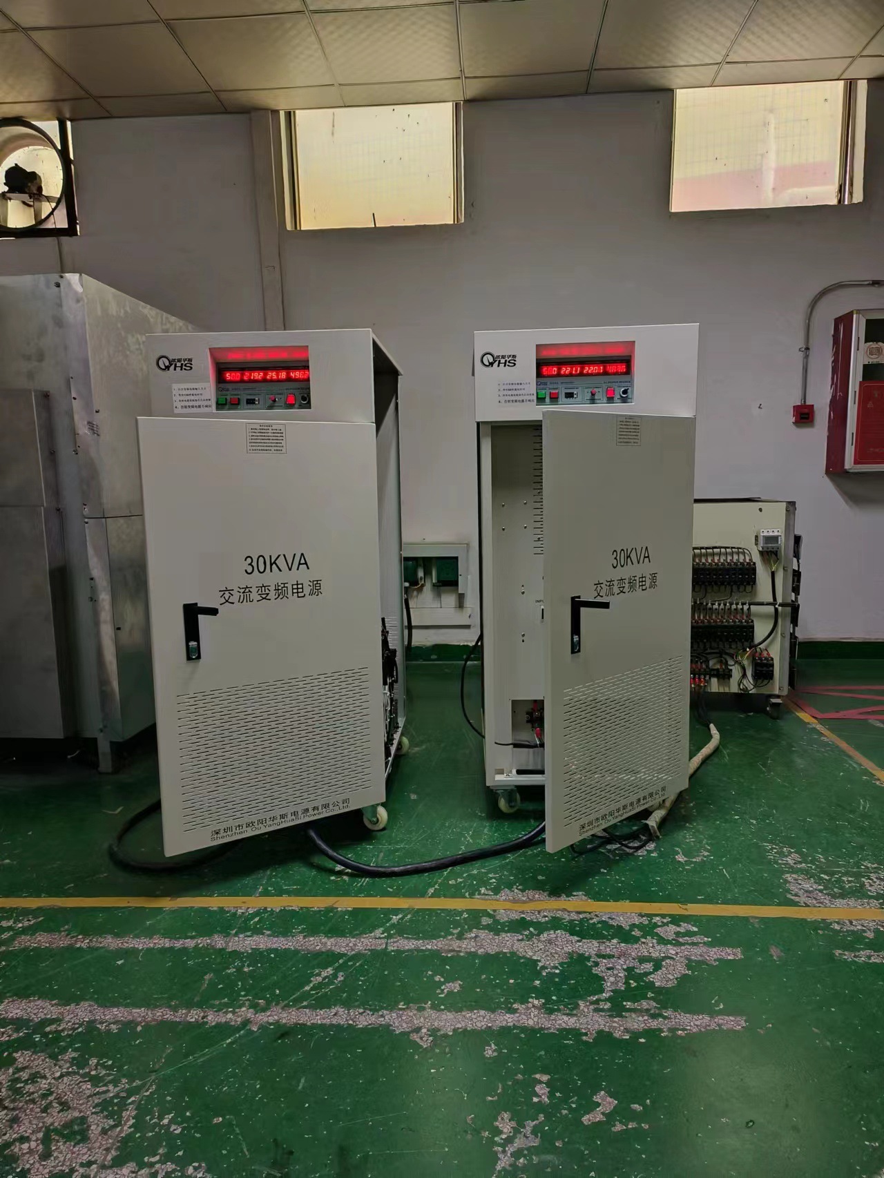 ŷ����˹����60KVA��Ƶ��Դ�������հ��죬�������������豸