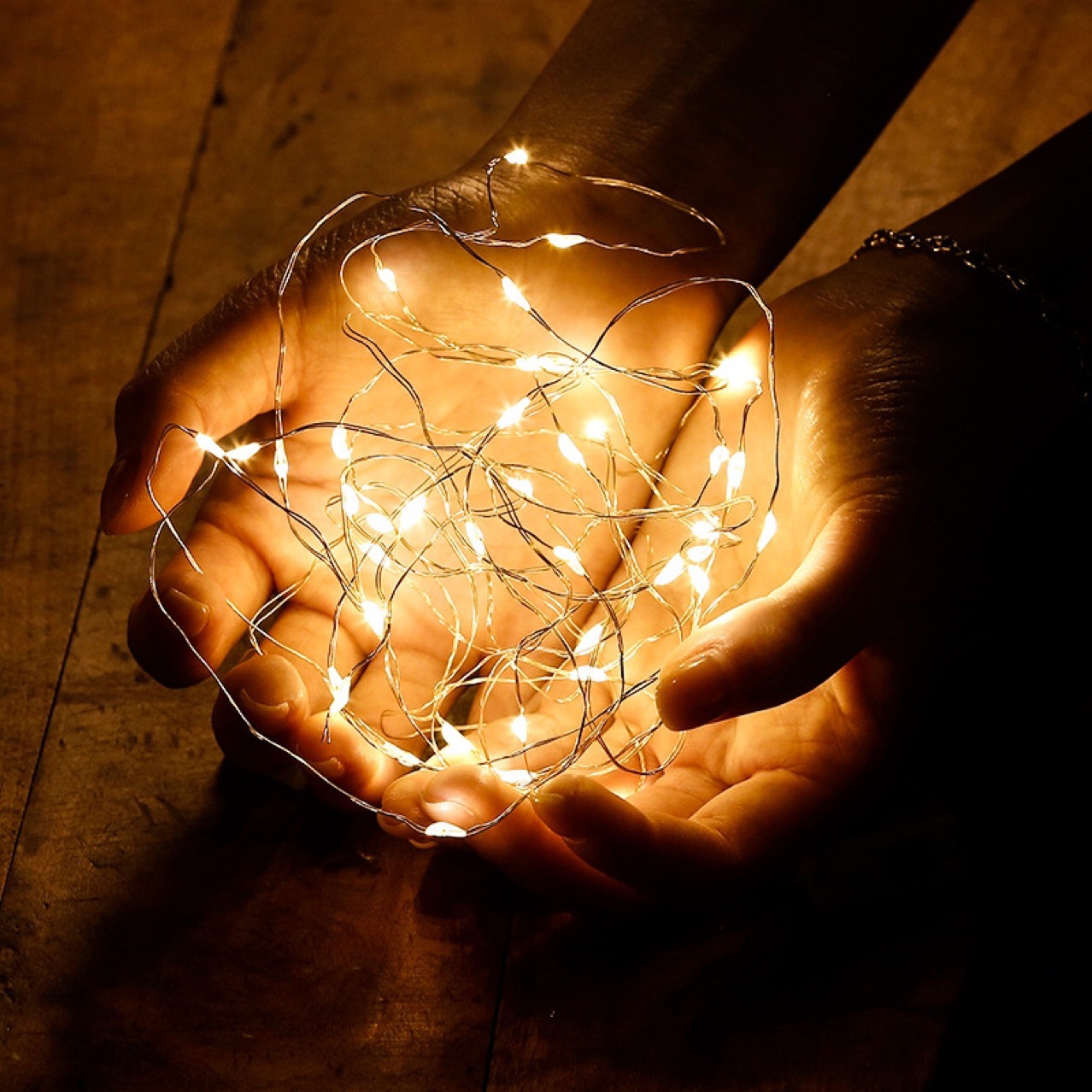 Amazon led gift box cake bouquet decoration lantern light string AG13 battery light string small white box 3-speed adjustable light