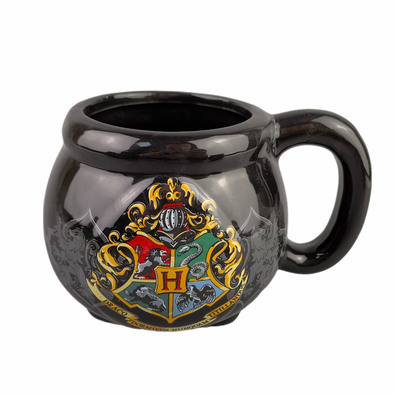 Taza de pies negra cuidadosamente seleccionada Harry Potter olla triangular taza de cerámica quemador de incienso taza de dibujos animados de anime