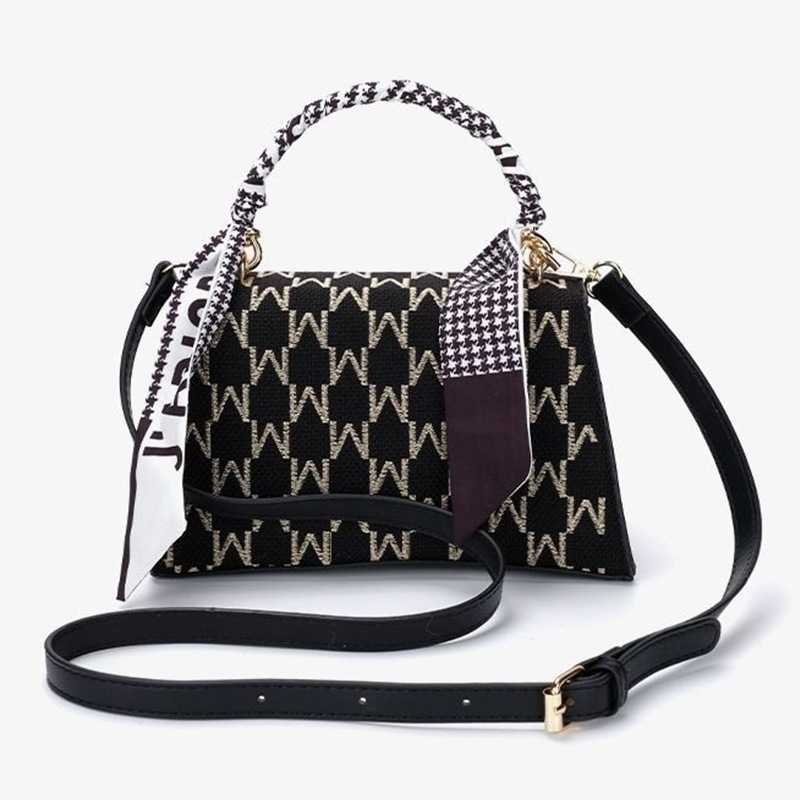 2024 European and American R letter small square bag, high-end, light luxury, small fragrance, portable shoulder bag, western style crossbody bag _voghion.com