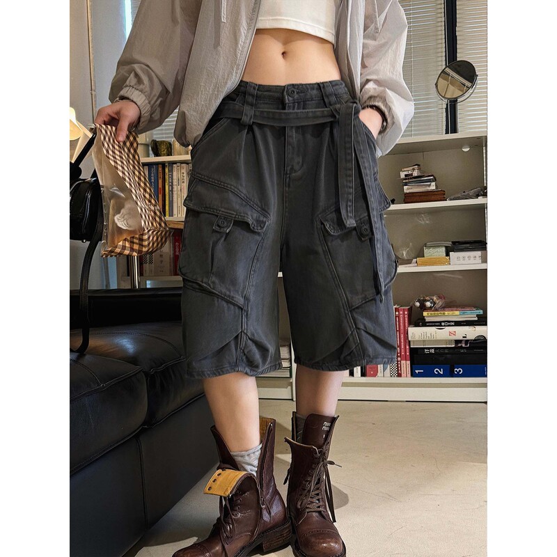 Spring and Summer New Korean-Style Workwear High-Waisted Denim Shorts with Large Pockets, Loose and Fashionable Five-Point Pants for Women Spring and Summer New Korean-Style Workwear High-Waisted Denim Shorts with Large Pockets, Loose and Fashionable Five-Point Pants for Women