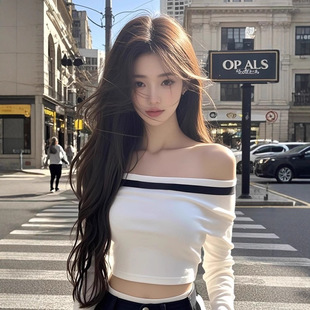 ���؄e�°�ɫ������һ�ּ�����Ů�OӋ��С���������ÿ�¶Ě����