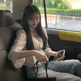 有货 韩国ins法式气质方领纯欲碎花收腰泡泡袖雪纺衬衫小个子上衣