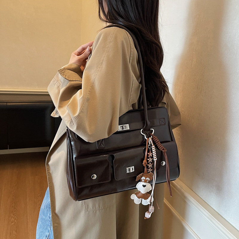 Texturas transfronterizas bolsas de mano Kylie para mujeres otoño y invierno 2025 nuevo estilo retro moda tote bolsas de hombro de lujo bolsas axila