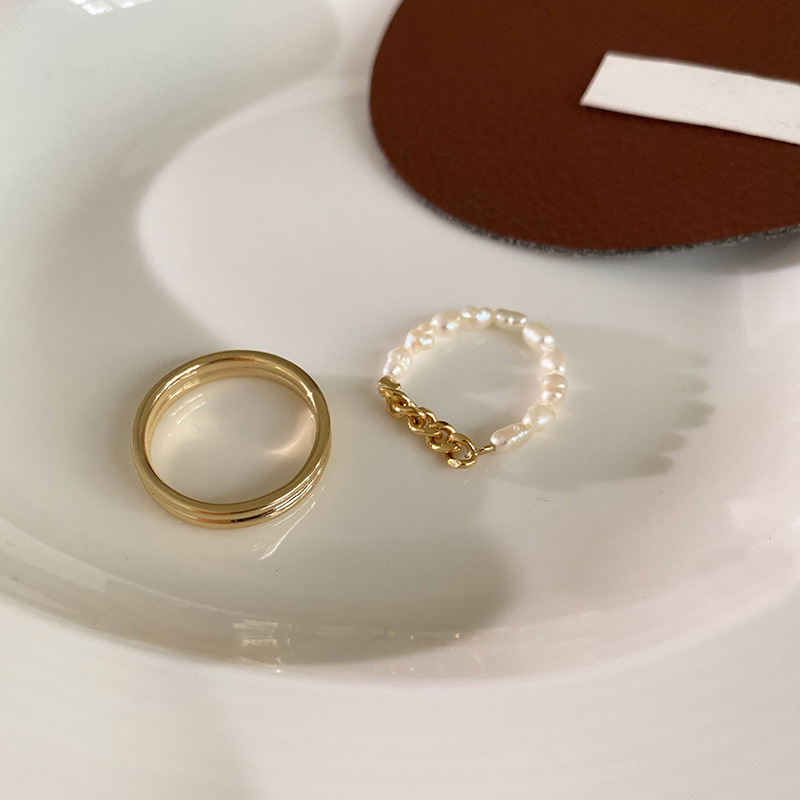 Set di anelli di coppia semplici con perle d'acqua dolce e zirconi, design di nicchia di tendenza, perle transfrontaliere, set di anelli di coppia per donne._voghion.com