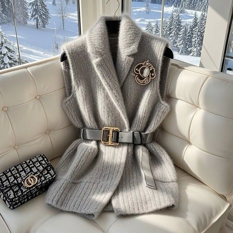 New 2025 Western-Style European-Style Large Version Waist Slimming Look Sweater Vest-Like Gray Knitwear for Women Spring