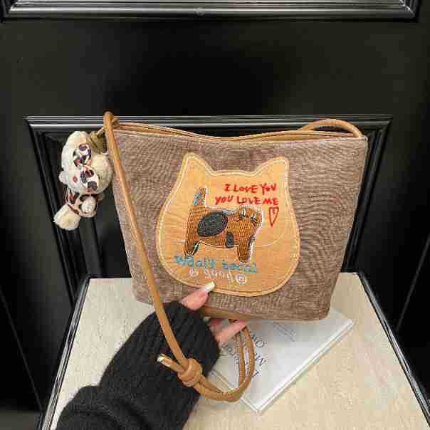 2024 invierno nuevo lindo cartón de dibujos animados de gran capacidad bolsos casuales para mujeres coreanas bolsos de hombro de moda bolsos casuales para mujeres