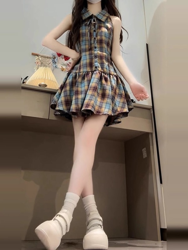 フレンチカレッジスタイルブルーチェック柄ドレス女性のための夏の2025新しい気質ホットガールウエストショートスカートスーツ|undefined