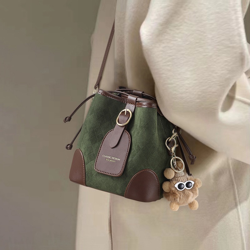 Bucket Bag 2025 New Women's Bag Autumn and Winter Shoulder Bag Small Bag Versatile High-End Fashion Commuter Crossbody Bag