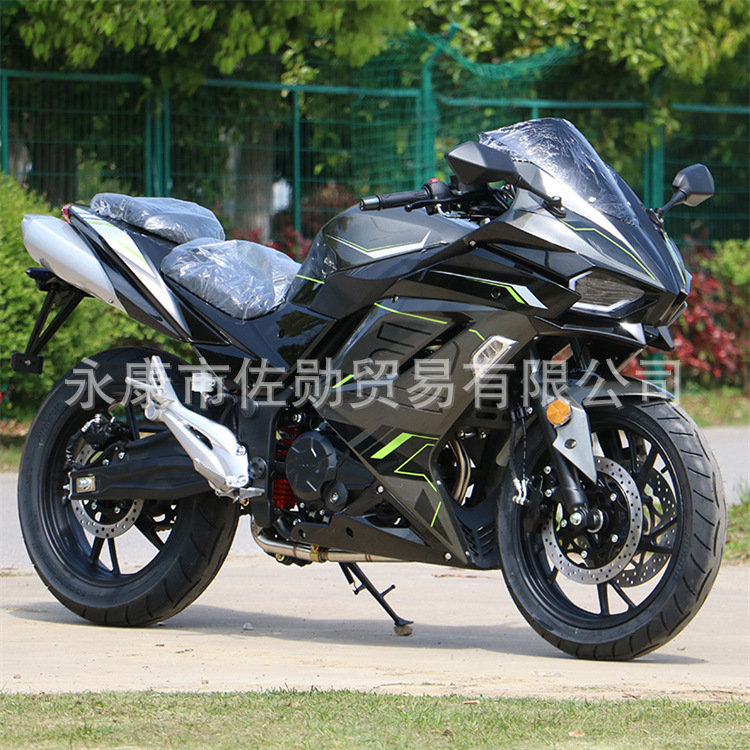 H2 real fuel-powered motorcycle, heavy-duty motorbike, exhaust pipe under the seat, large 200cc displacement