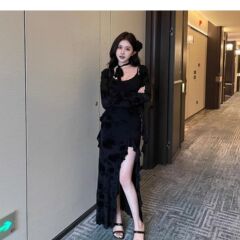 气质黑色辣妹蕾丝修身开叉两件套吊带连衣裙夏季新款收腰设计长裙