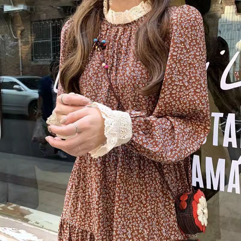 碎花蕾丝拼接长袖秋冬季新款复古法式女装梗裙宽松内搭打底连衣裙|undefined