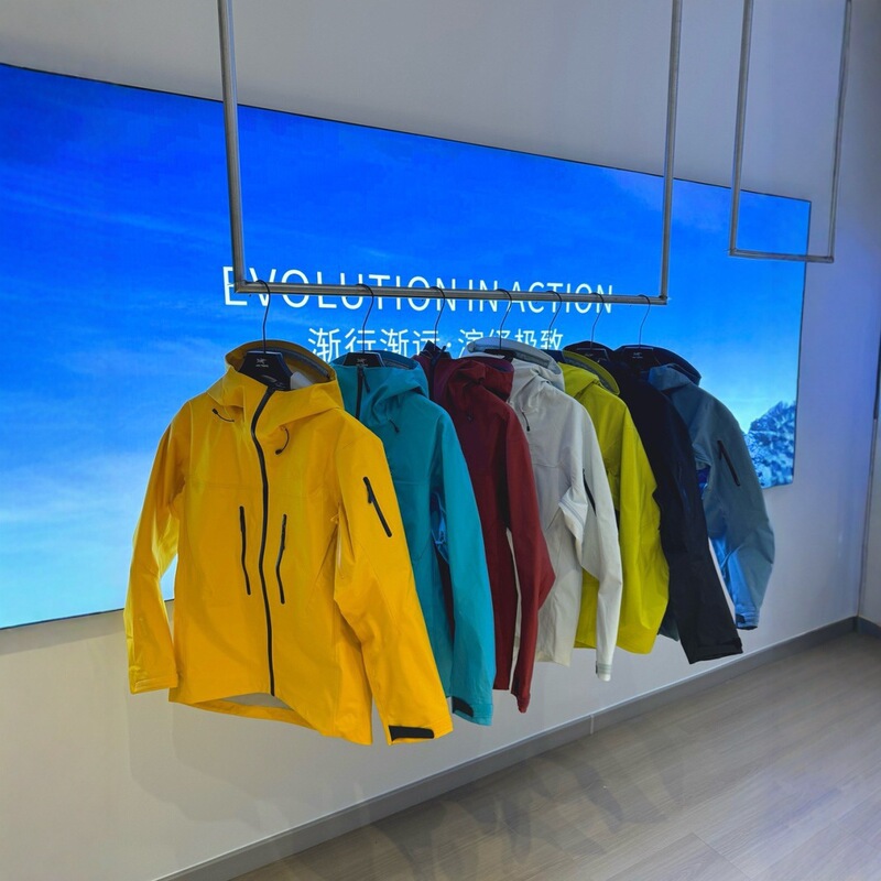 Niaojia's New Sv 7Th Generation Hard-Shell Jacket Outdoor Hooded Three-Layer Laminated Waterproof and Windproof Men's and Women's Casual Mountaineering