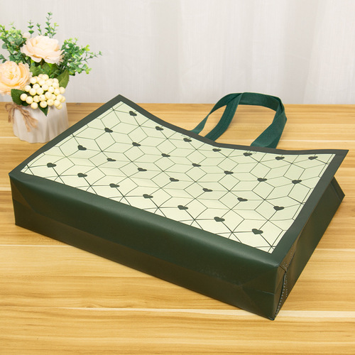 Green Heart Laminated Non-Woven Fabric Bags for Clothing Stores, Hand-Take Bags, Wholesale, Simple and Elegant Shopping Bags, Gift Bags