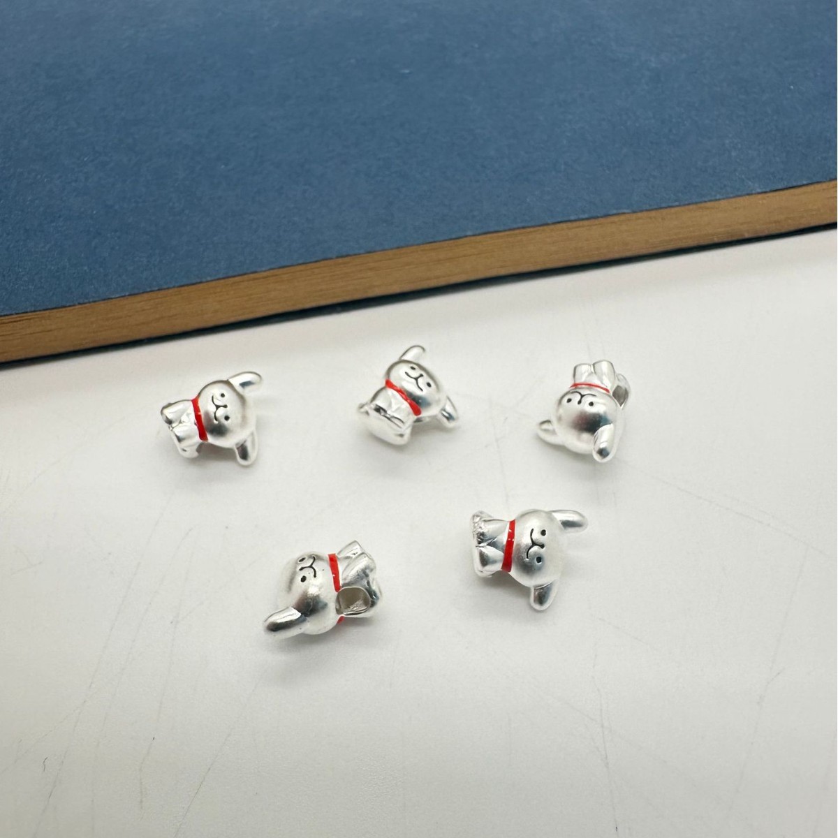 Phim hoạt hình bạc nguyên chất 999 dòng con chó con sơn Maltese chó vàng nhỏ sterling bạc bện dây đeo tay dây chuyền Putian