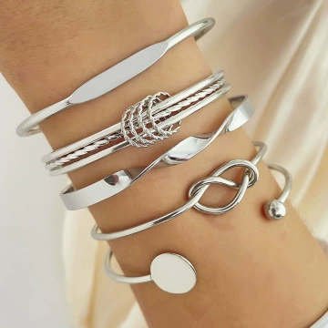 Bracelet Set European Style, 7-Piece Gold-Tone Stackable Cuffs, Mixed Patterns