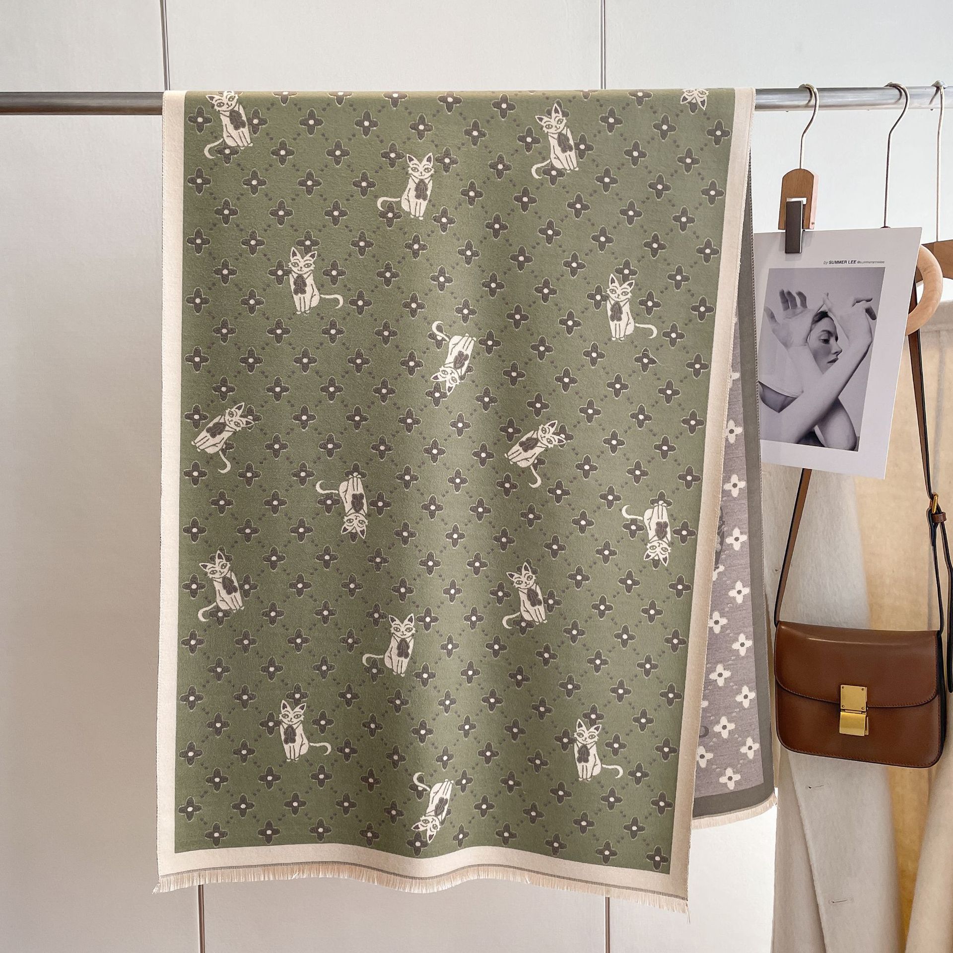 Comercio exterior europeo y americano otoño e invierno nuevo cálido engrosado alargado chal bufanda gato pequeña flor bufanda de Cachemira para mujeres