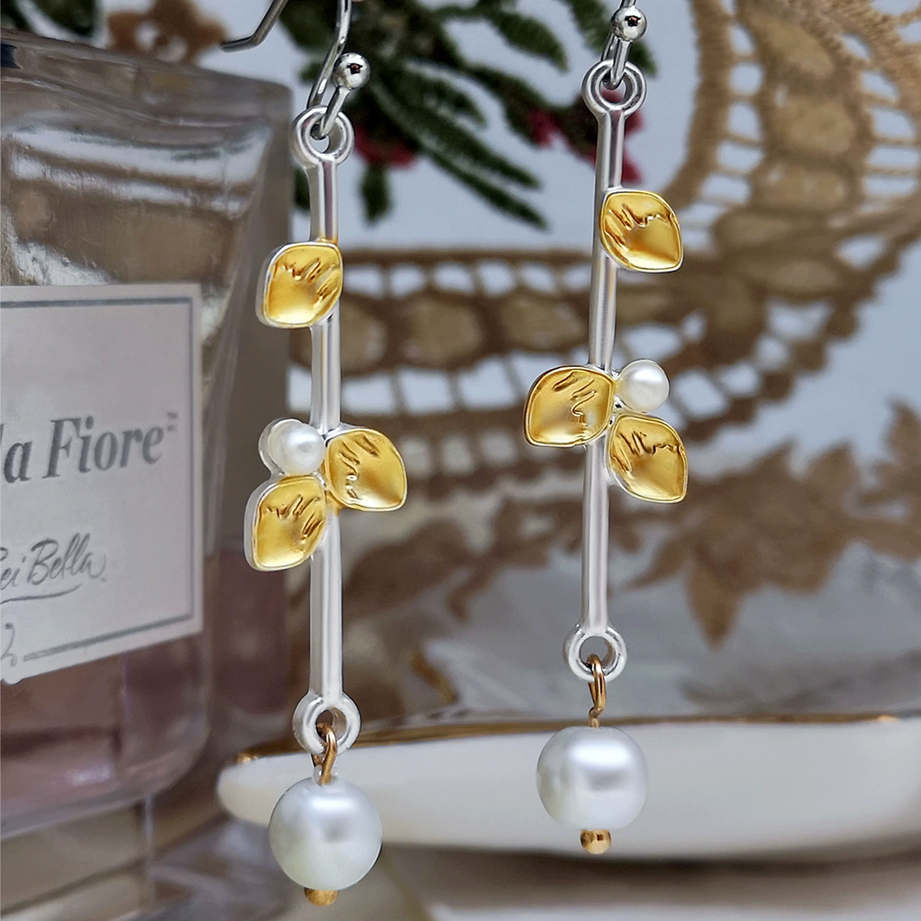 荣钰 Fashionable brand earrings from pearl, light luxury style, European style, wholesale